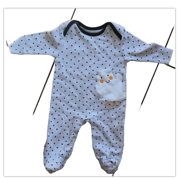 5 piece Halloween Thanksgiving one piece 3 Halloween pumpkin bibs and a onesie - Picture 4 of 14